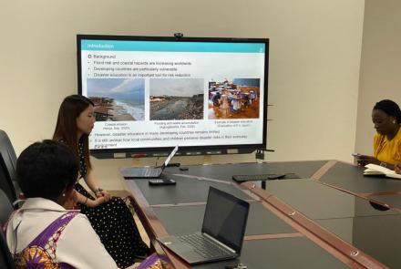 Ms. Natsuki Takayama presenting her research project in Ghana